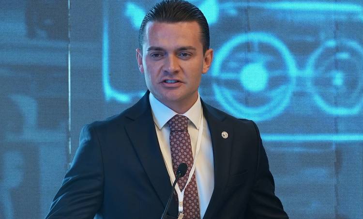 Çalışanlar Yapay Zekaya Muhtaç
