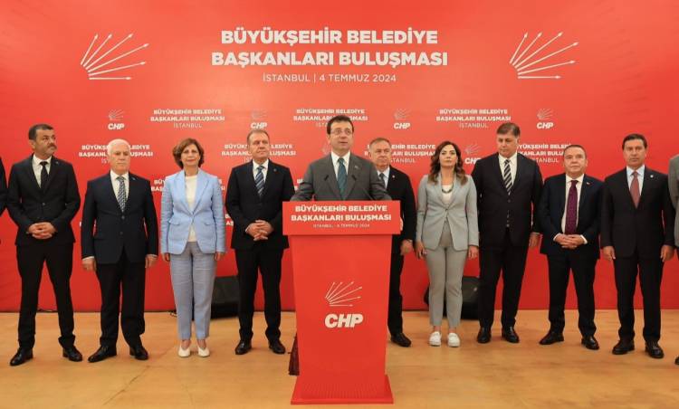 CHP’li Büyükşehir Belediye Başkanları İstanbul’da Bir Araya Geldi