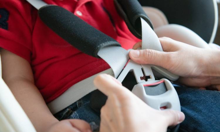 Çocukların araç içi güvenliğini sağlayacak 6 yöntem