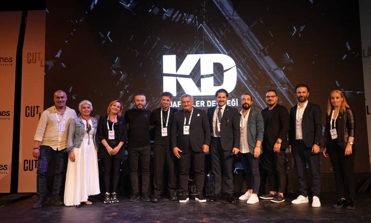 Cut Code Summit Sahne Aldı