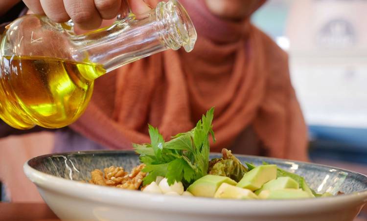 Dengeli ve Sağlıklı Zeytinyağı Tüketiminin 6 Yolu