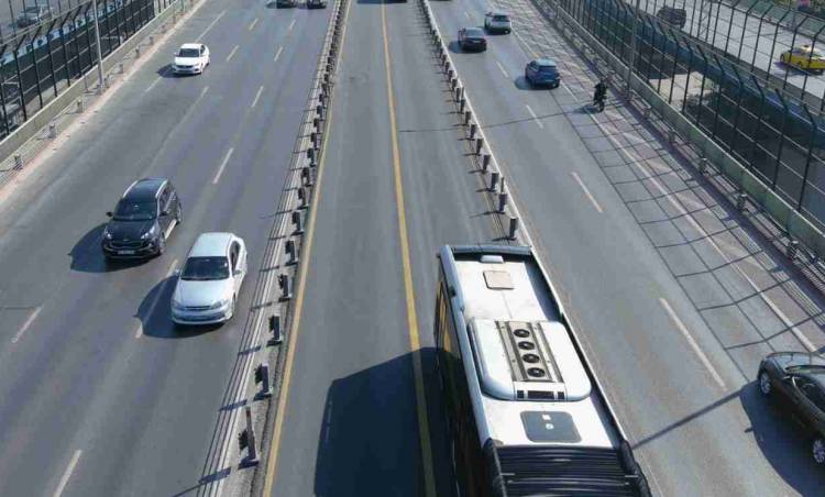 Haliç Köprüsü Metrobüs Yolu Yenileniyor