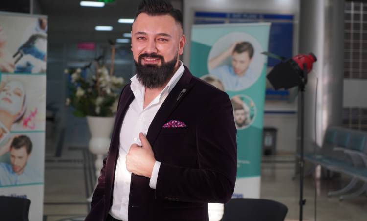 İlk 6 ayda saç ektirmek için Türkiye’ye 500 bin kişi geldi