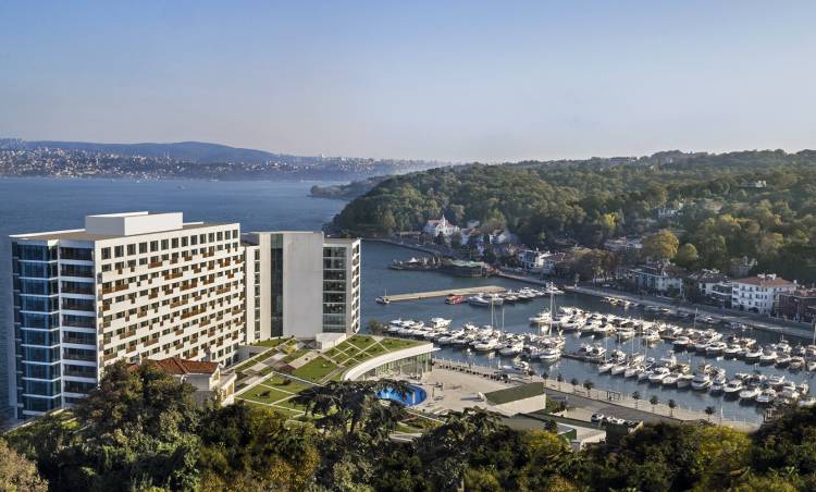 İstanbul Boğazı’nda Yoga Deneyimi