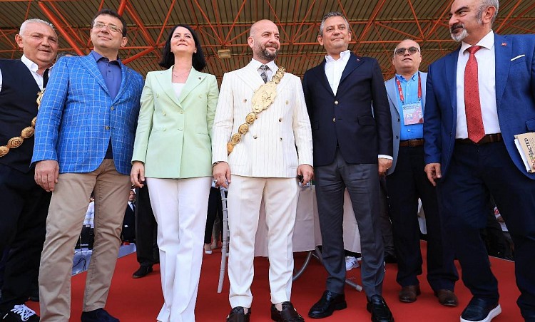 Özel Ve İmamoğlu’ndan Belediye Başkanı Ziyareti