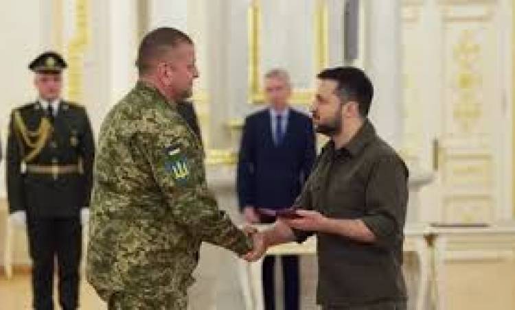 Zaluzhny'nin görevden alınması Zelensky için bir tehdit olabilir